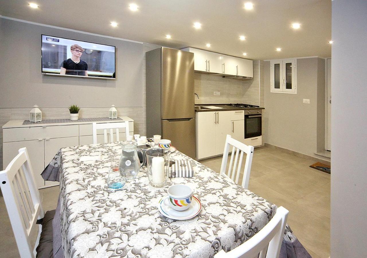 La Casa Di Helena Apartamento Nápoles Exterior foto